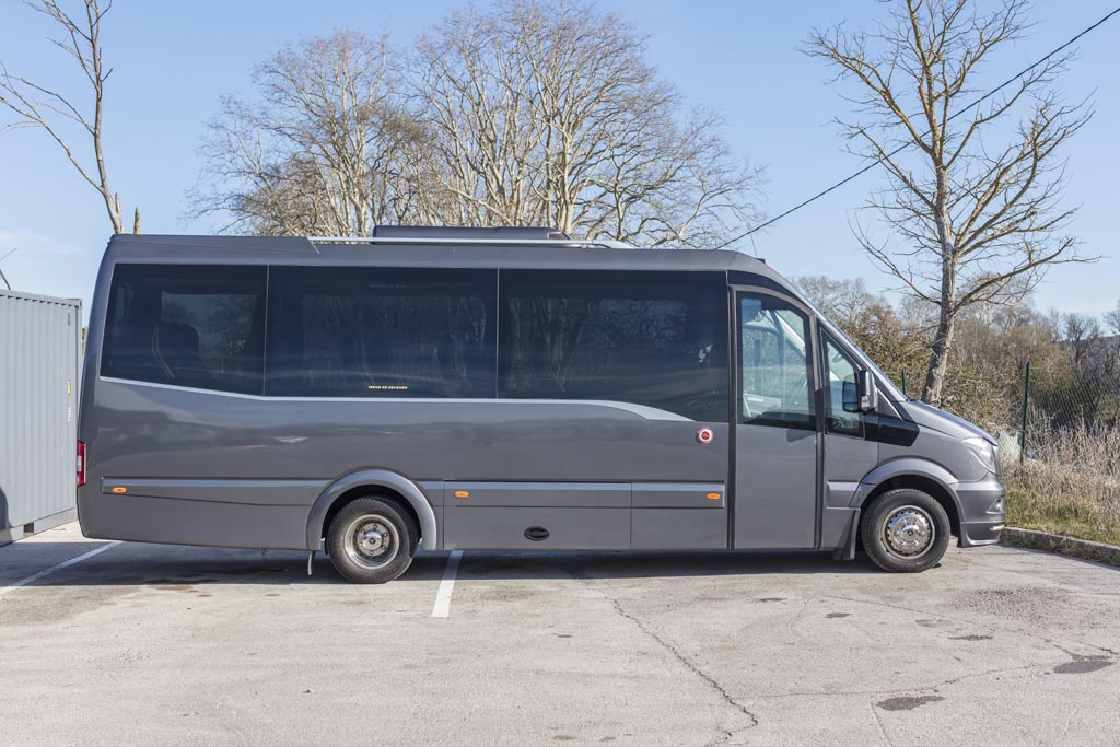 Mercedes-Benz Sprinter profil Mercedes-Benz Sprinter 16 places