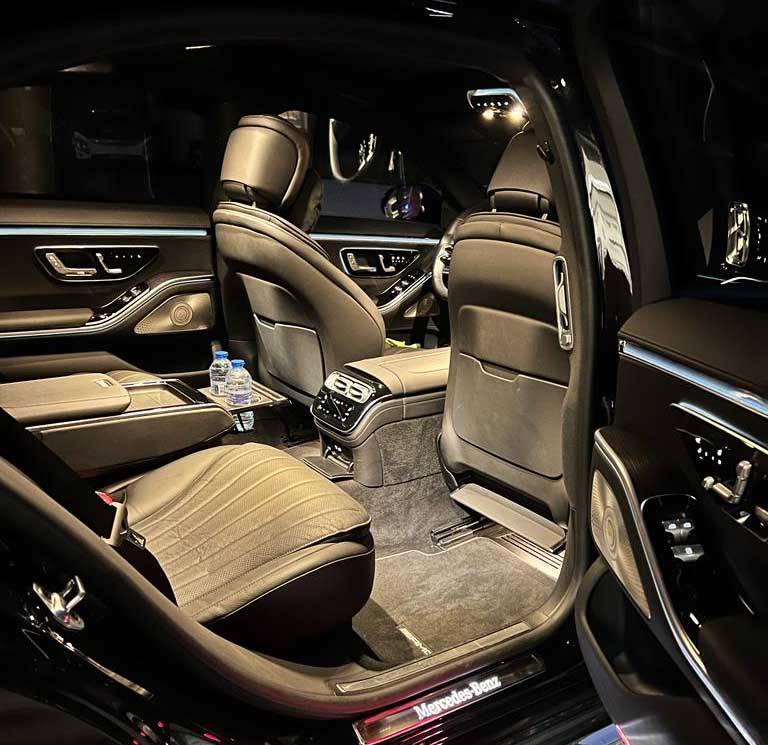 Intérieur Mercedes-Benz Classe S 580e avec chauffeur